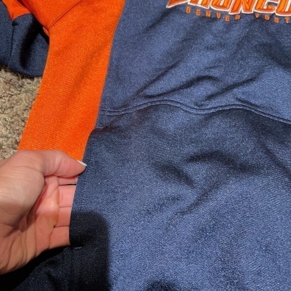 NFL Broncos hoodie - Picture 5 of 11
